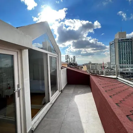 Unbeatable View, Cozy Penthouse With Terrace In Taksim Square * Κωνσταντινούπολη