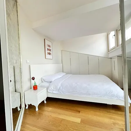 Διαμέρισμα Unbeatable View, Cozy Penthouse With Terrace In Taksim Square