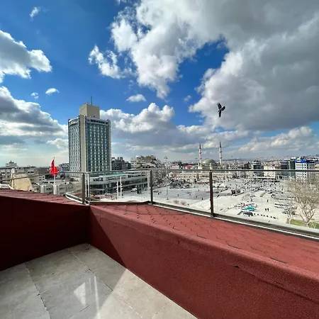 Διαμέρισμα Unbeatable View, Cozy Penthouse With Terrace In Taksim Square Κωνσταντινούπολη