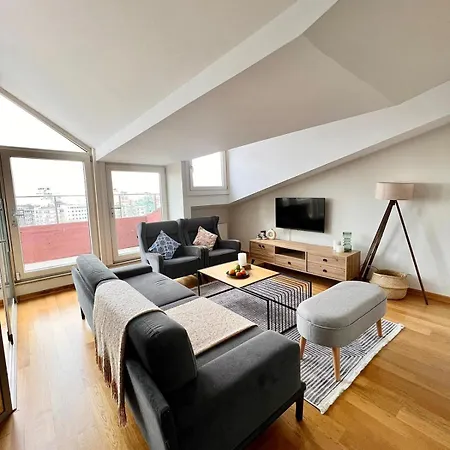 Wonder Homes - Cozy Penthouse, Terrace, Taksim Mete 16 Apartment *