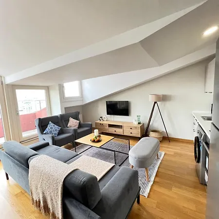 Wonder Homes - Cozy Penthouse, Terrace, Taksim Mete 16 Apartment *