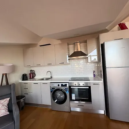 Wonder Homes - Cozy Penthouse, Terrace, Taksim Mete 16 Daire